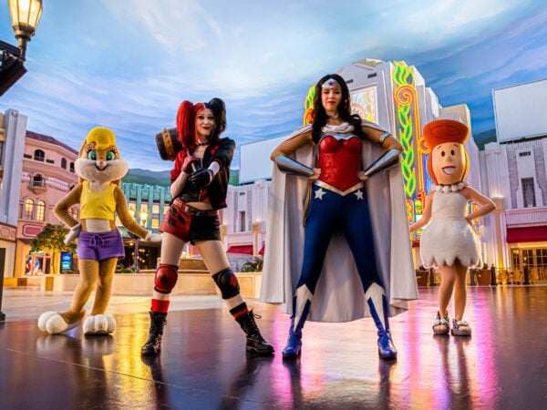 פארק האחים וורנר באבו דאבי